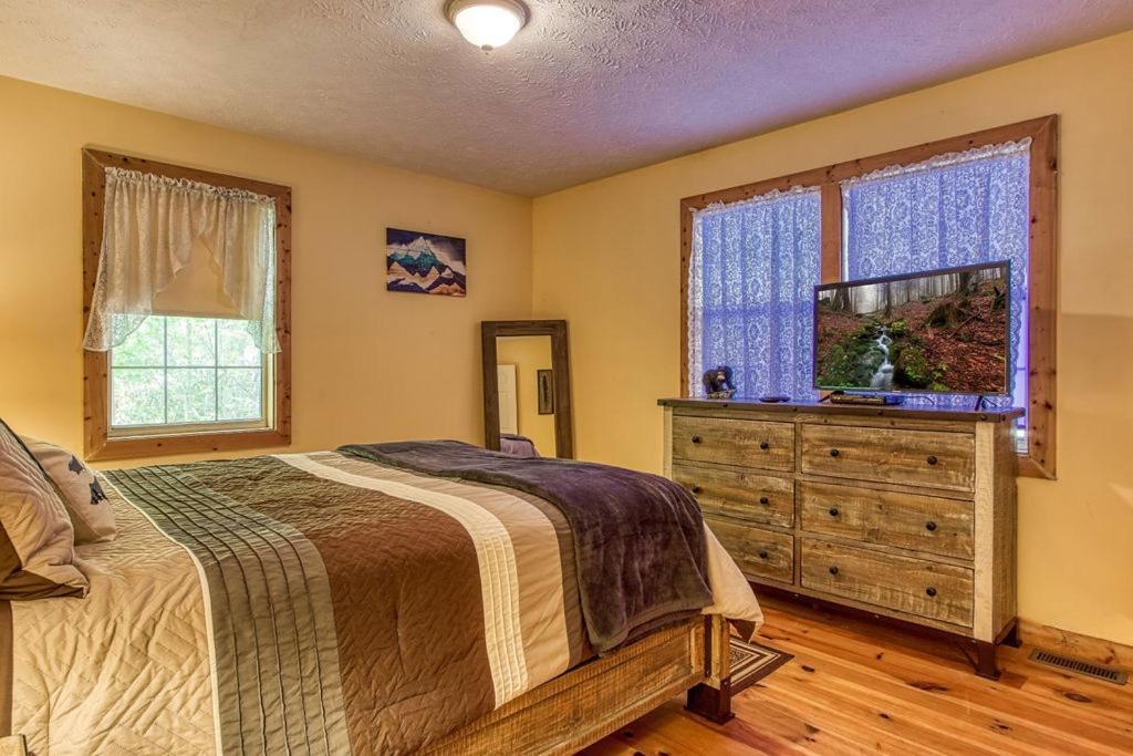 Laurel Cottage, 1089 Free Tickets Each Paid Day, Dollywood And More سيفيرفيل المظهر الخارجي الصورة