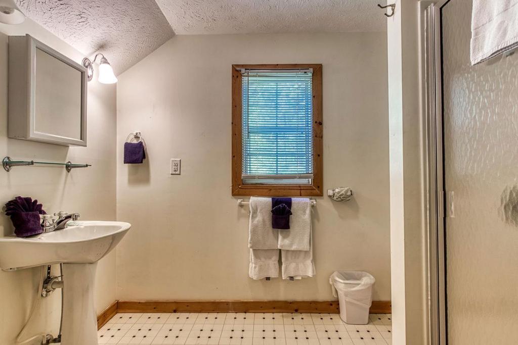 Laurel Cottage, 1089 Free Tickets Each Paid Day, Dollywood And More سيفيرفيل المظهر الخارجي الصورة